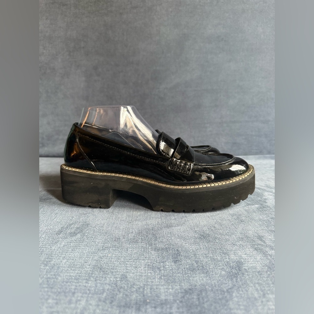 DKNY Alz Lug Sole Loafers Womens SZ 8.5M Black Patent Leather Slip On Chunky